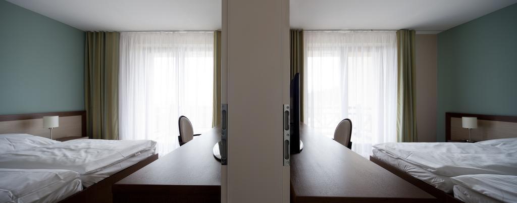 Hotel Green ドルニー・クビーン エクステリア 写真